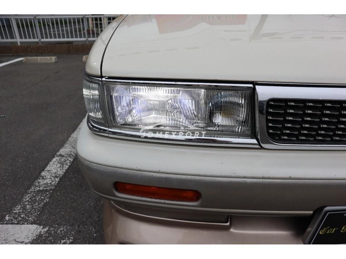 Nissan Laurel 1990 thumbnail 23