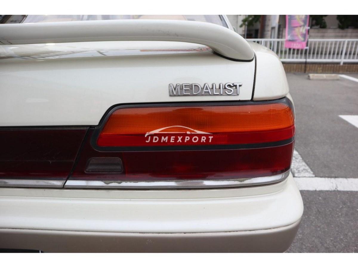 Nissan Laurel 1990 thumbnail 27