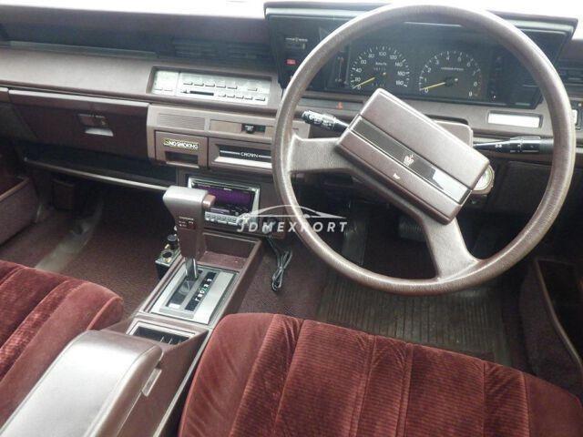 Toyota Crown 1987 thumbnail 6