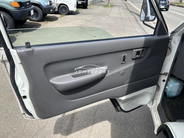 Toyota Townace Truck 2000 thumbnail 22