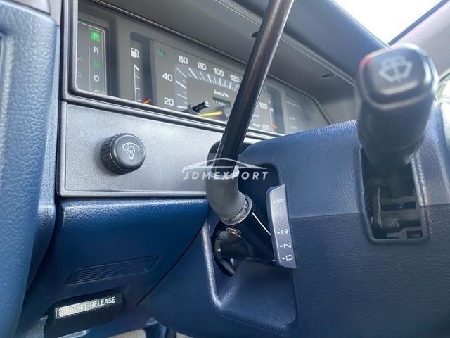 Toyota Crown 1988 thumbnail 5