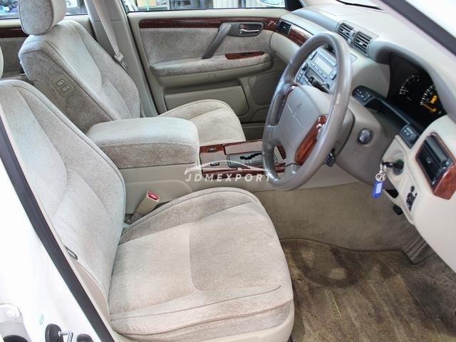 Toyota Crown Majesta 1999 thumbnail 5