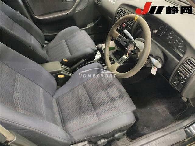 Nissan Primera 1990 thumbnail 4