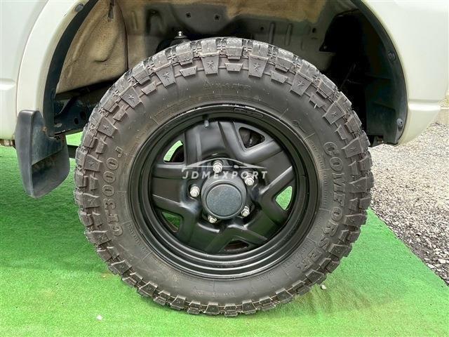 Suzuki Jimny 2000 thumbnail 20