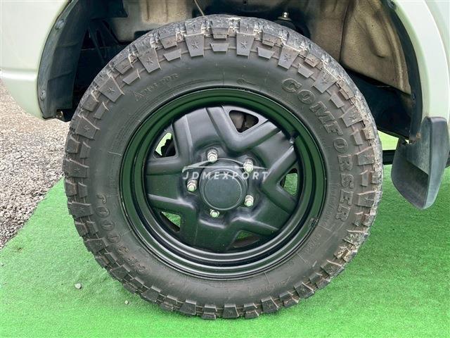 Suzuki Jimny 2000 thumbnail 17