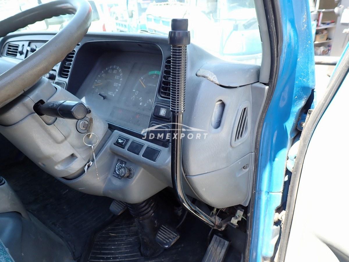Mitsubishi Fuso Canter 2000 thumbnail 36
