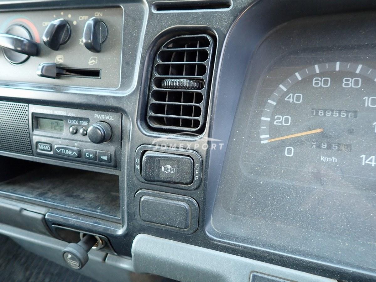 Mitsubishi Fuso Canter 2000 thumbnail 33