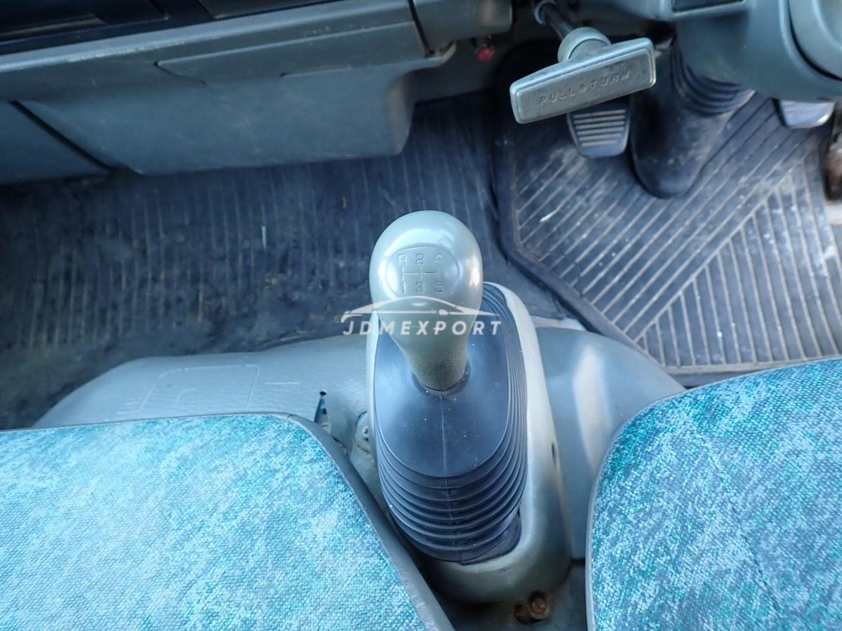 Mitsubishi Fuso Canter 2000 thumbnail 38