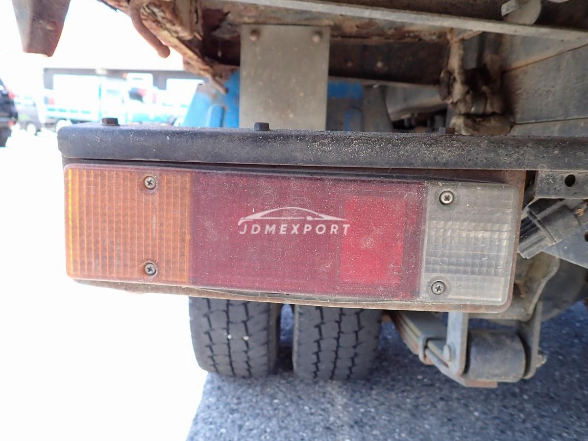 Mitsubishi Fuso Canter 2000 thumbnail 49