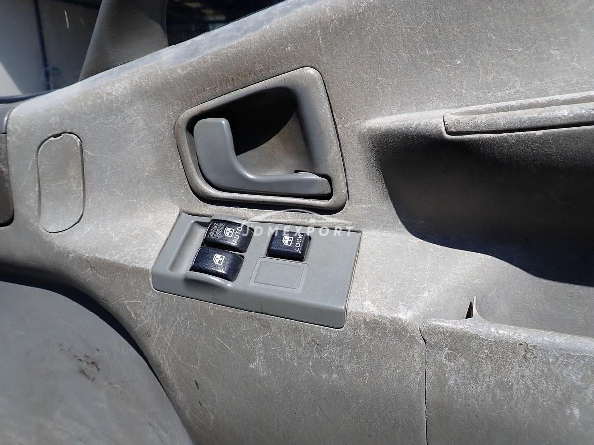 Mitsubishi Fuso Canter 1995 thumbnail 34
