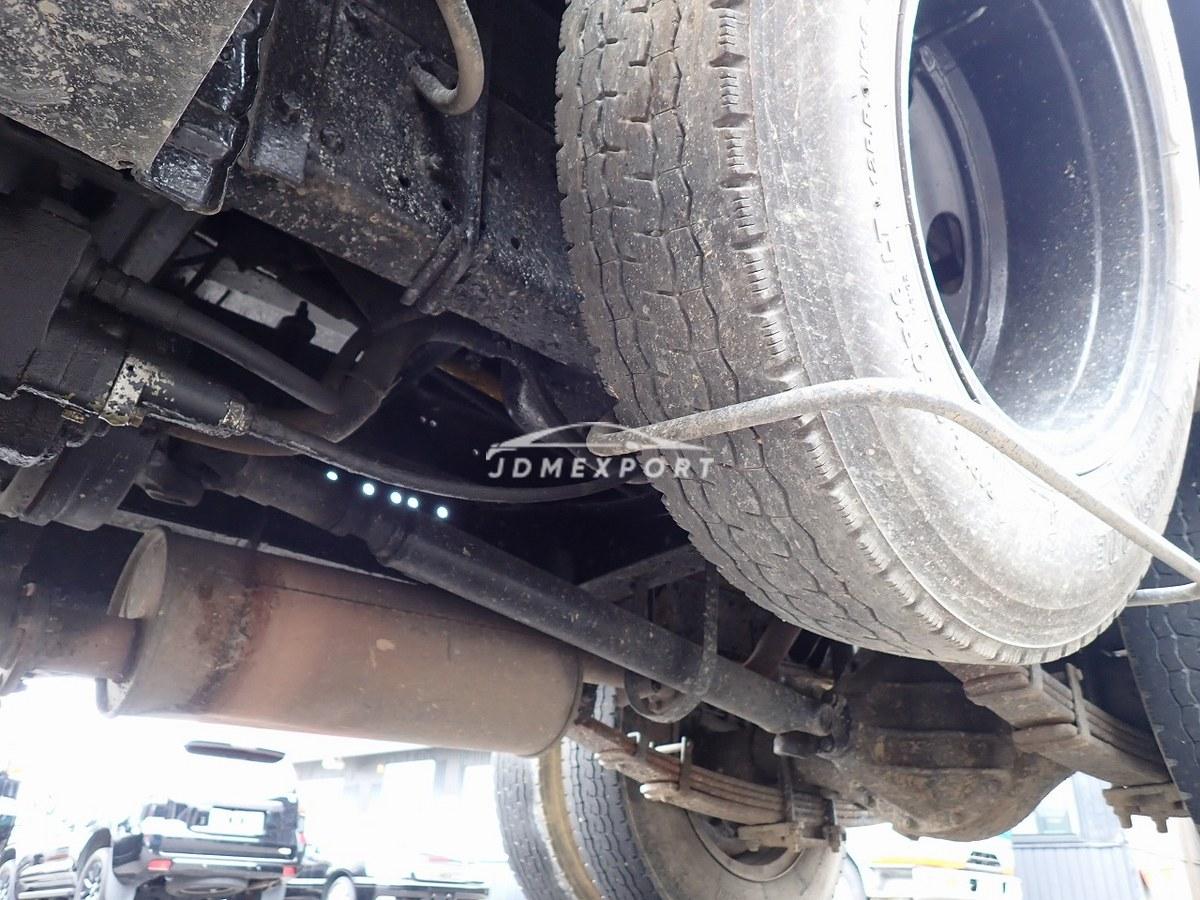 Mitsubishi Fuso Canter 1998 thumbnail 32