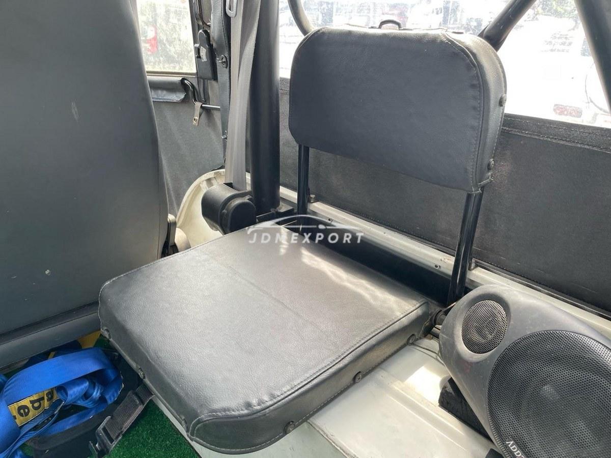 Mitsubishi Jeep 1996 thumbnail 12