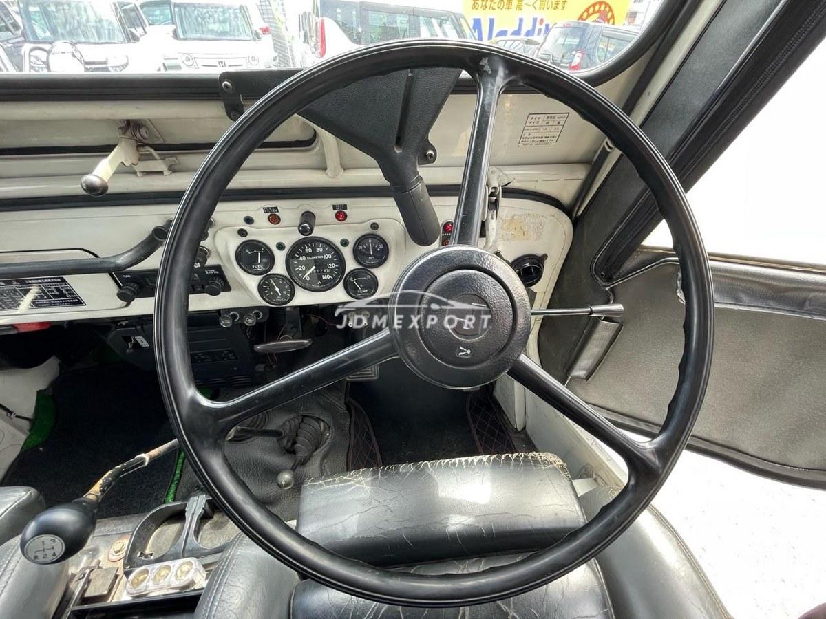 Mitsubishi Jeep 1996 thumbnail 14