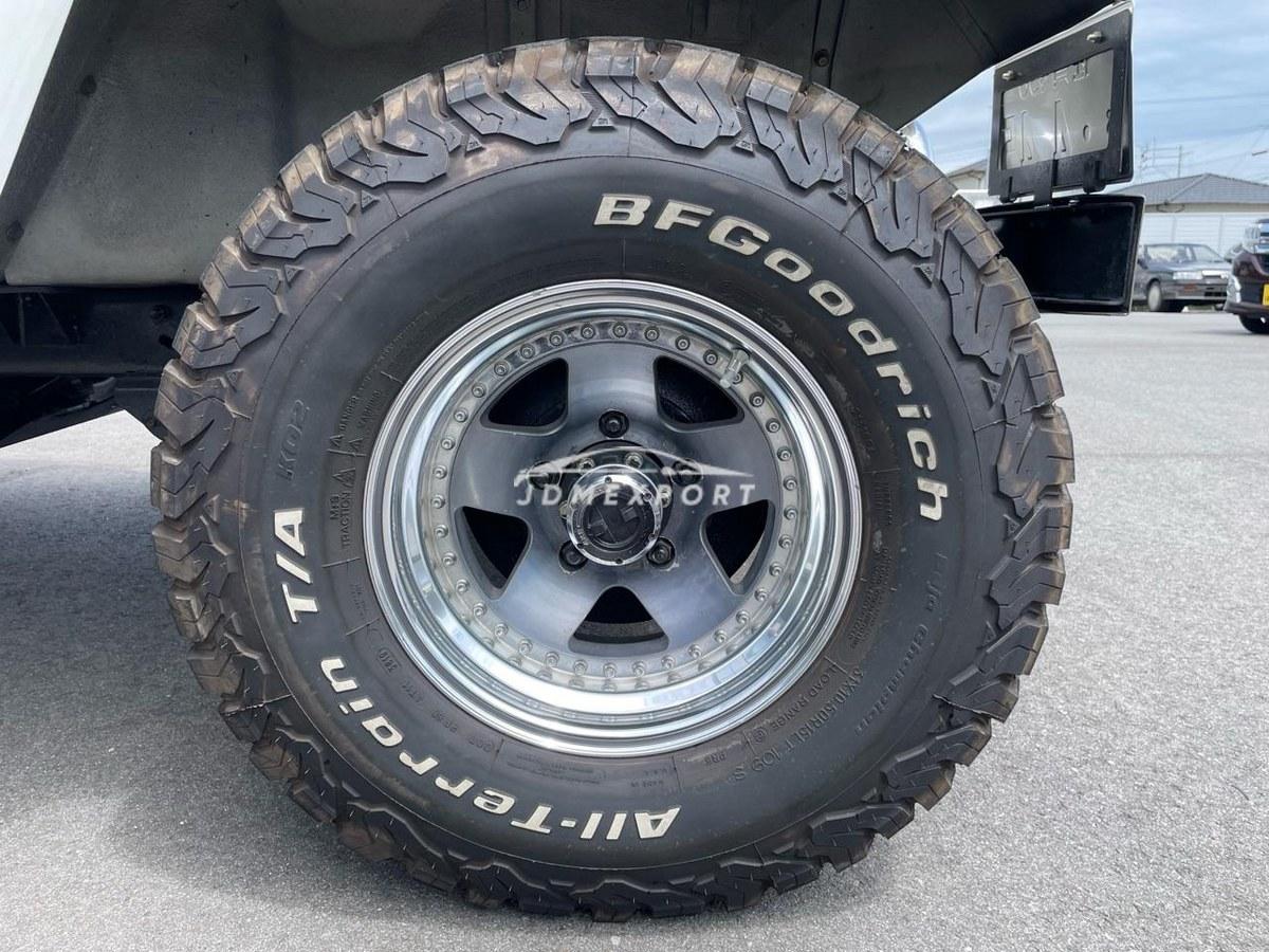 Mitsubishi Jeep 1996 thumbnail 19