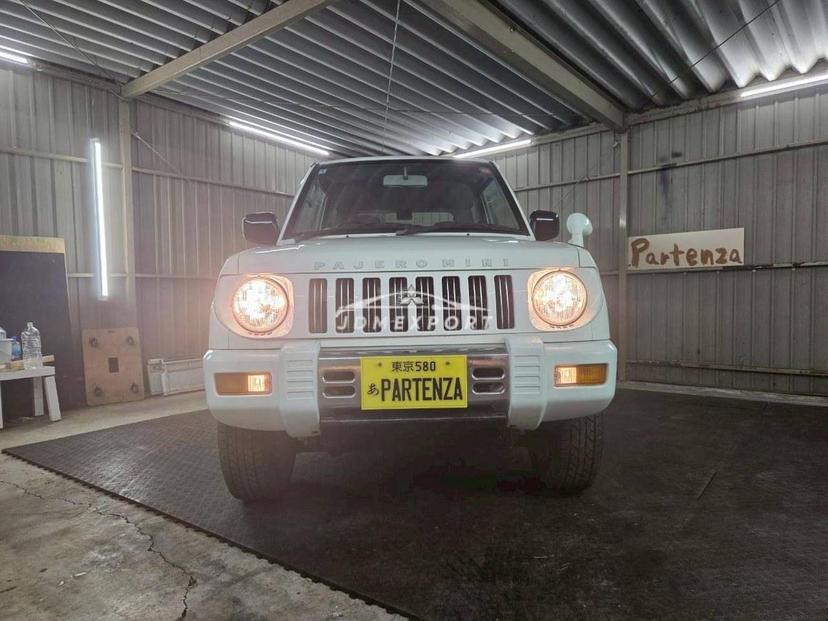 Mitsubishi Pajero Mini 1998 thumbnail 4