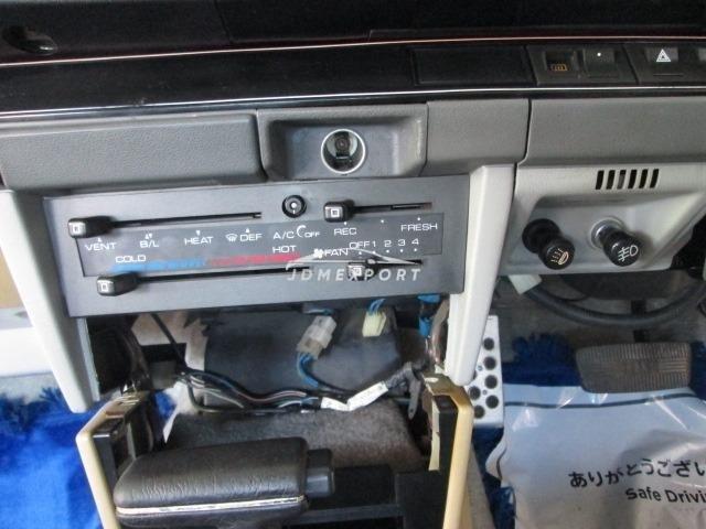 Nissan Bluebird 1982 thumbnail 21