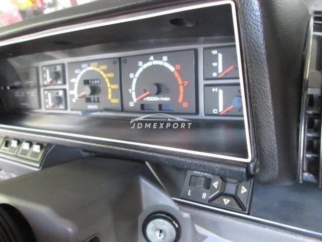 Nissan Bluebird 1982 thumbnail 19