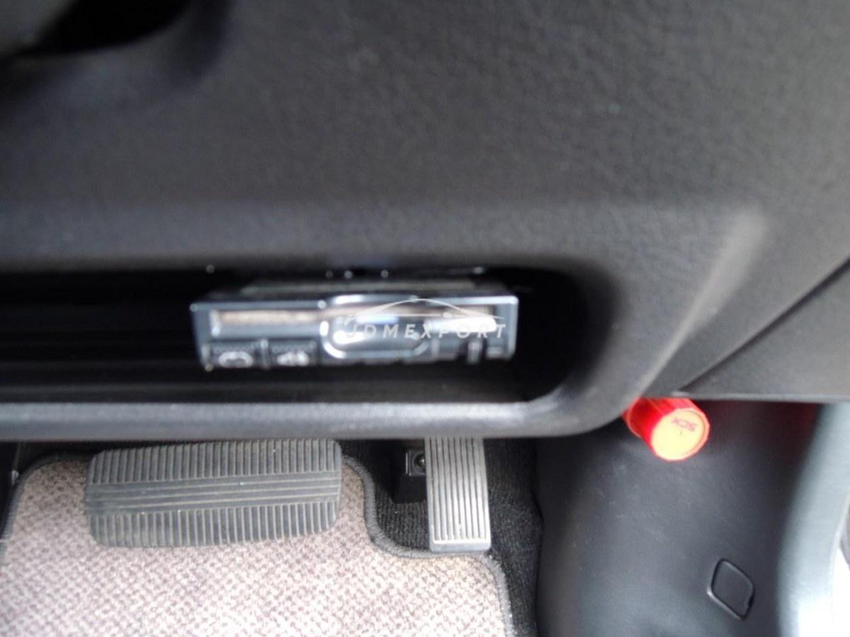 Nissan Primera 1990 thumbnail 32
