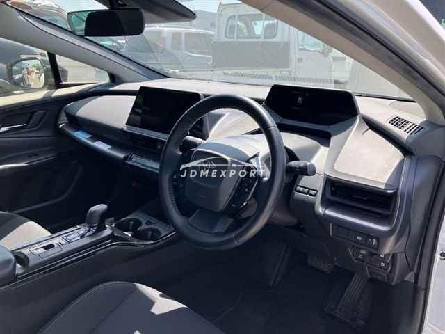 Toyota Prius thumbnail 4