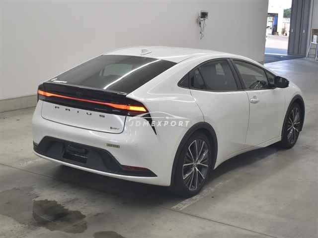 Toyota Prius thumbnail 6