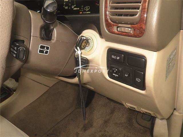 Toyota Land Cruiser 1998 thumbnail 9