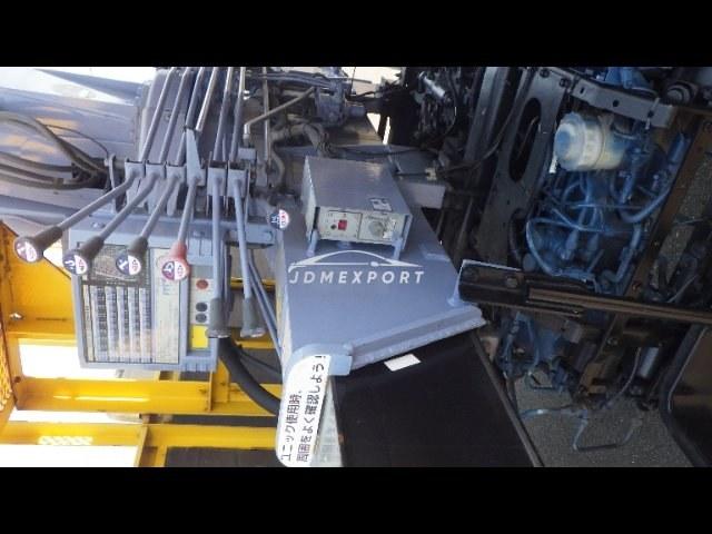 Isuzu Forward 2001 thumbnail 4
