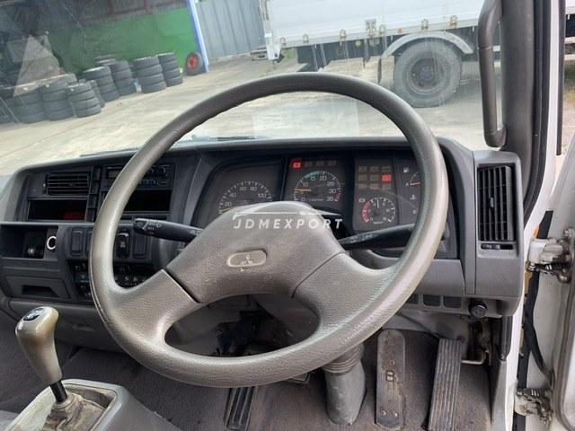 Mitsubishi Fuso Fighter 1996 thumbnail 11