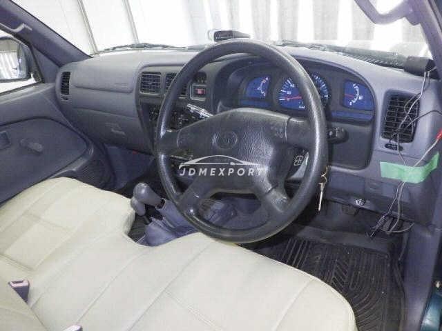 Toyota Hilux 2000 thumbnail 4