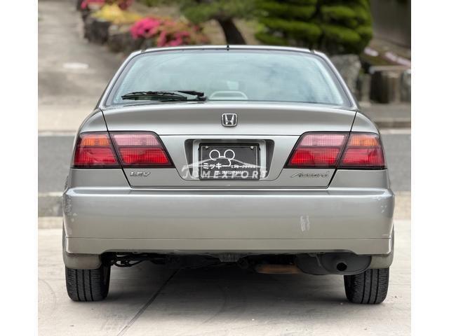 Honda Accord 2000 thumbnail 5