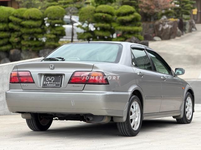 Honda Accord 2000 thumbnail 4