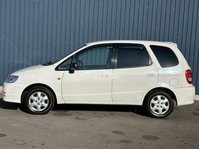 Toyota Corolla Spacio 2000 thumbnail 3