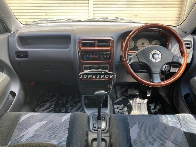 Daihatsu Pyzar 2000 thumbnail 3