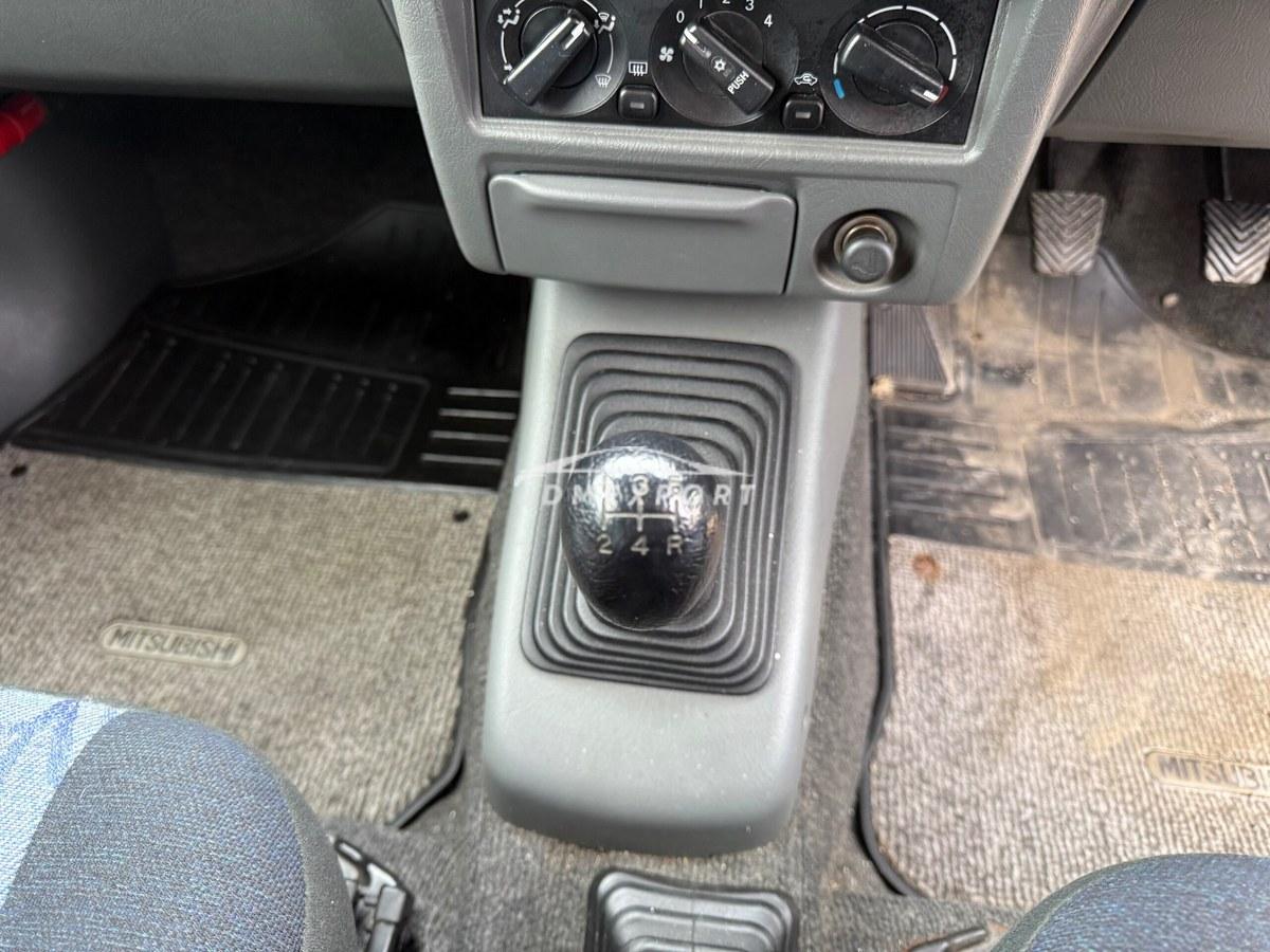 Mitsubishi Pajero Mini 2001 thumbnail 14