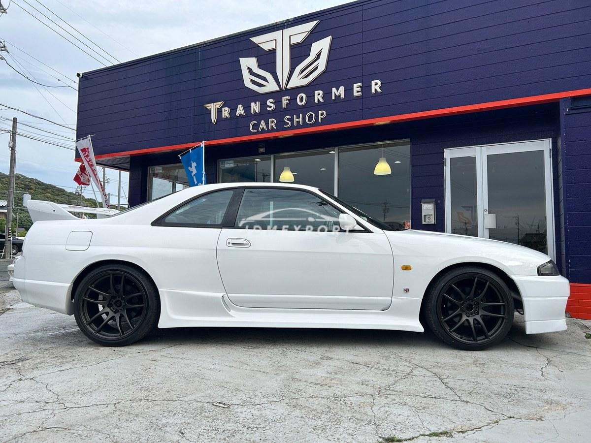 Nissan Skyline Coupe 1995 thumbnail 17