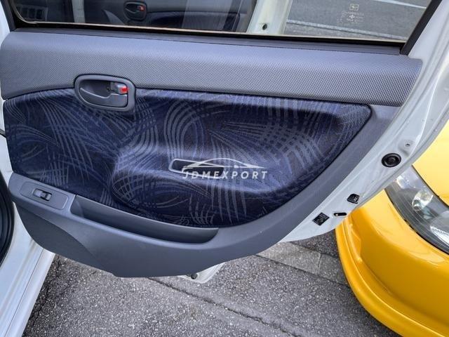 Daihatsu YRV 2001 thumbnail 4