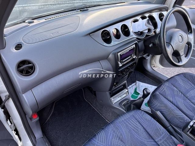 Daihatsu YRV 2001 thumbnail 12