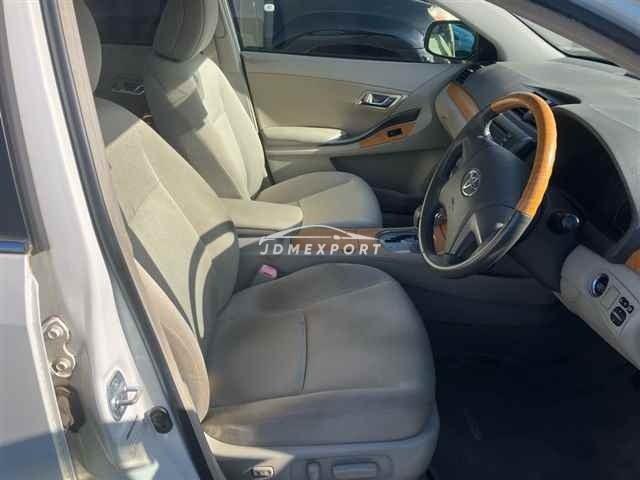 Toyota Premio thumbnail 8