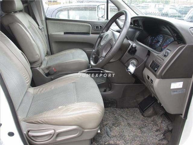 Nissan Elgrand 2001 thumbnail 6