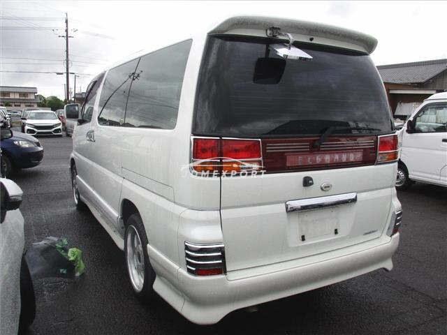 Nissan Elgrand 2001 thumbnail 2