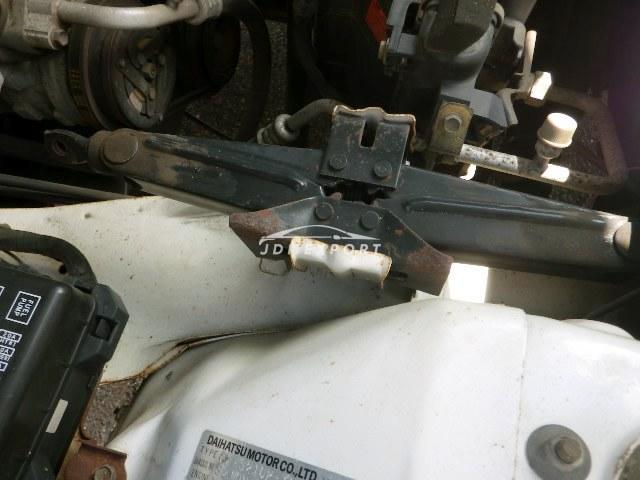 Daihatsu Hijet Truck 2000 thumbnail 22