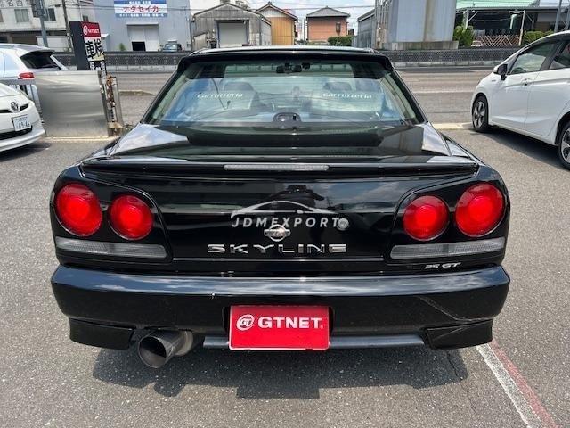 Nissan Skyline 2000 thumbnail 2