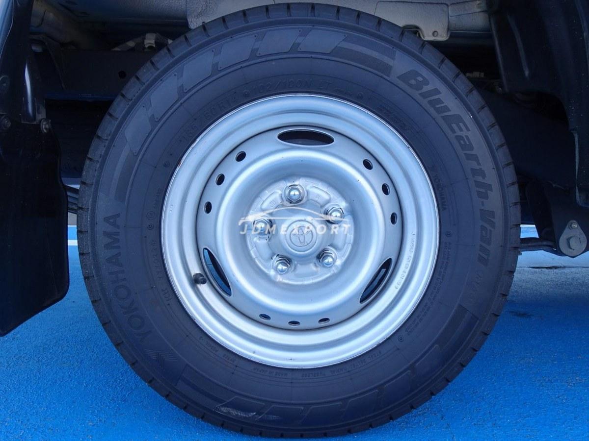 Toyota Hilux 2001 thumbnail 29