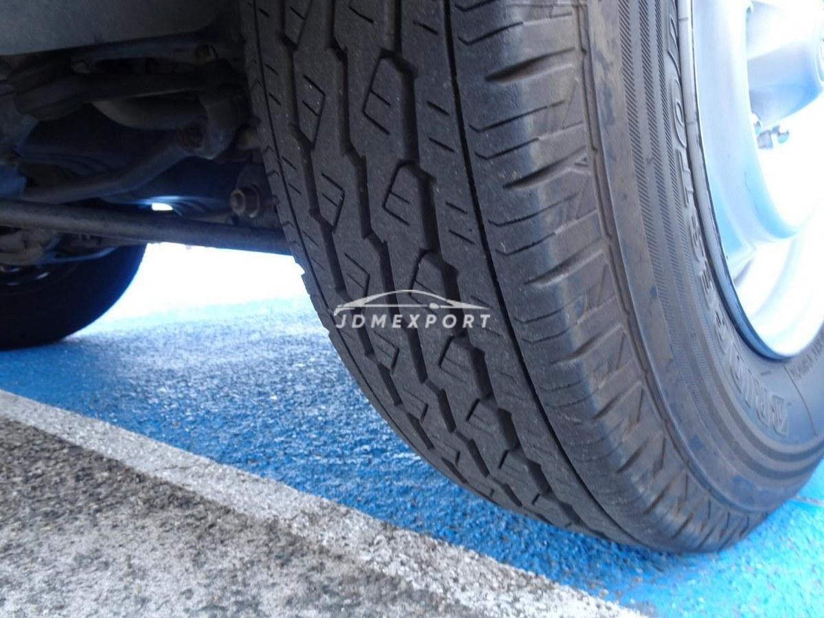Toyota Hilux 2001 thumbnail 35