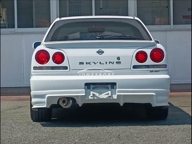 Nissan Skyline 2000 thumbnail 3