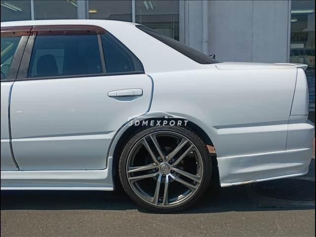 Nissan Skyline 2000 thumbnail 10