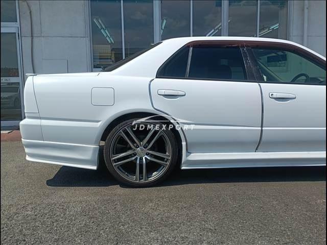 Nissan Skyline 2000 thumbnail 7