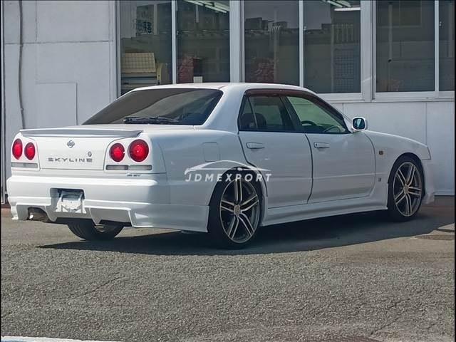 Nissan Skyline 2000 thumbnail 2