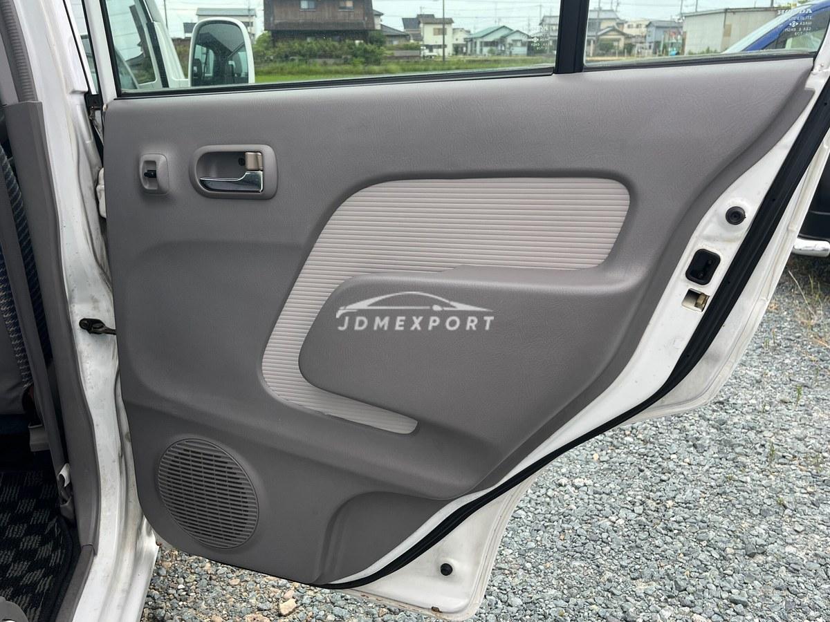 Honda Life 2000 thumbnail 36