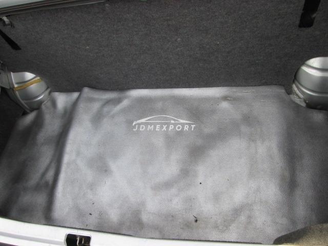 Nissan Crew 1998 thumbnail 9