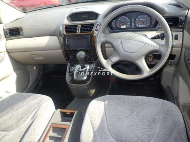 Mitsubishi RVR 2000 thumbnail 6